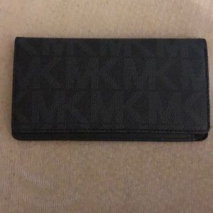 Michael Kors checkbook